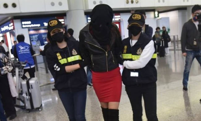 Στοιχείο-«φωτιά»: Ποιους «καίει» το Facebook του 19χρονου μοντέλου με την κοκαΐνη